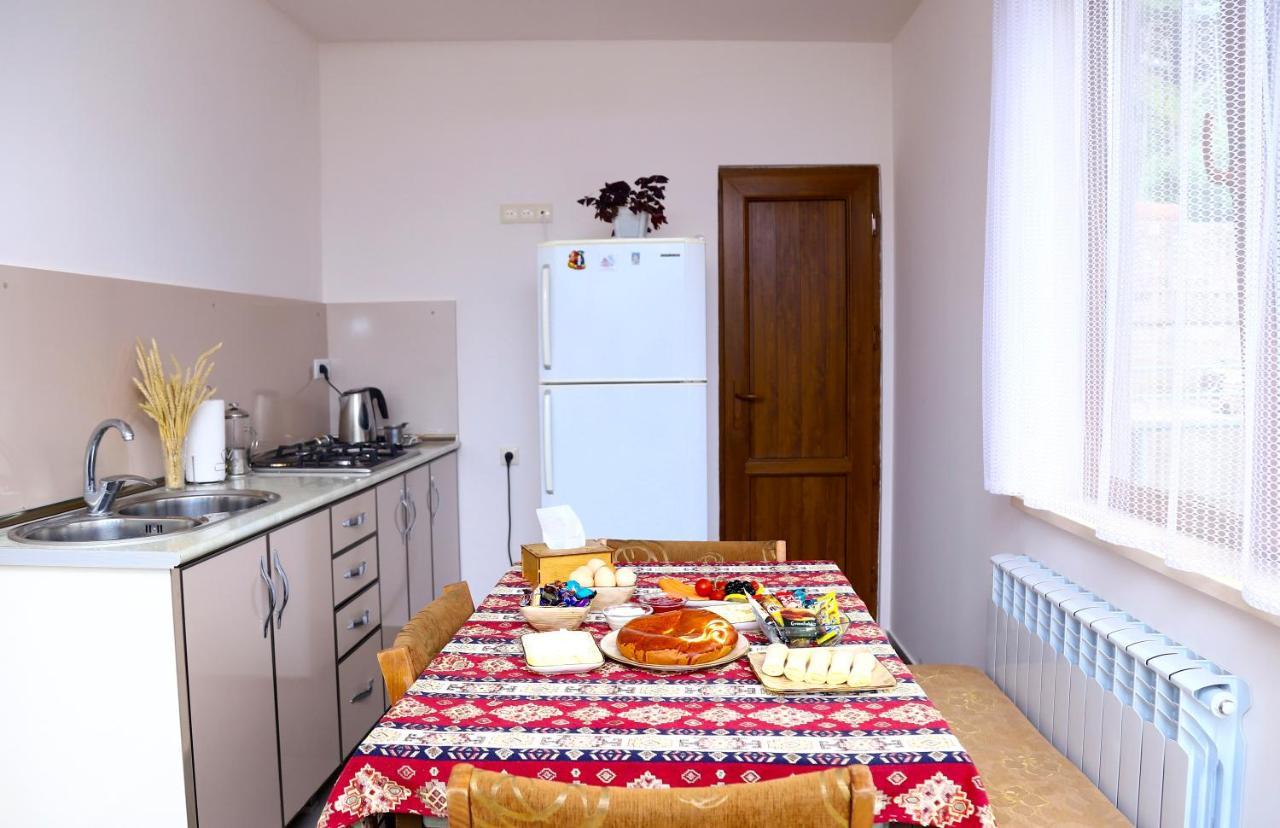 Hayi Tun Guest House Goris Εξωτερικό φωτογραφία